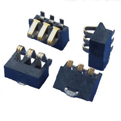 Контакты для монетных элементов и зажимы для батареек